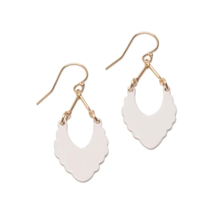 Simple Silhouette Dangles #01, Cream